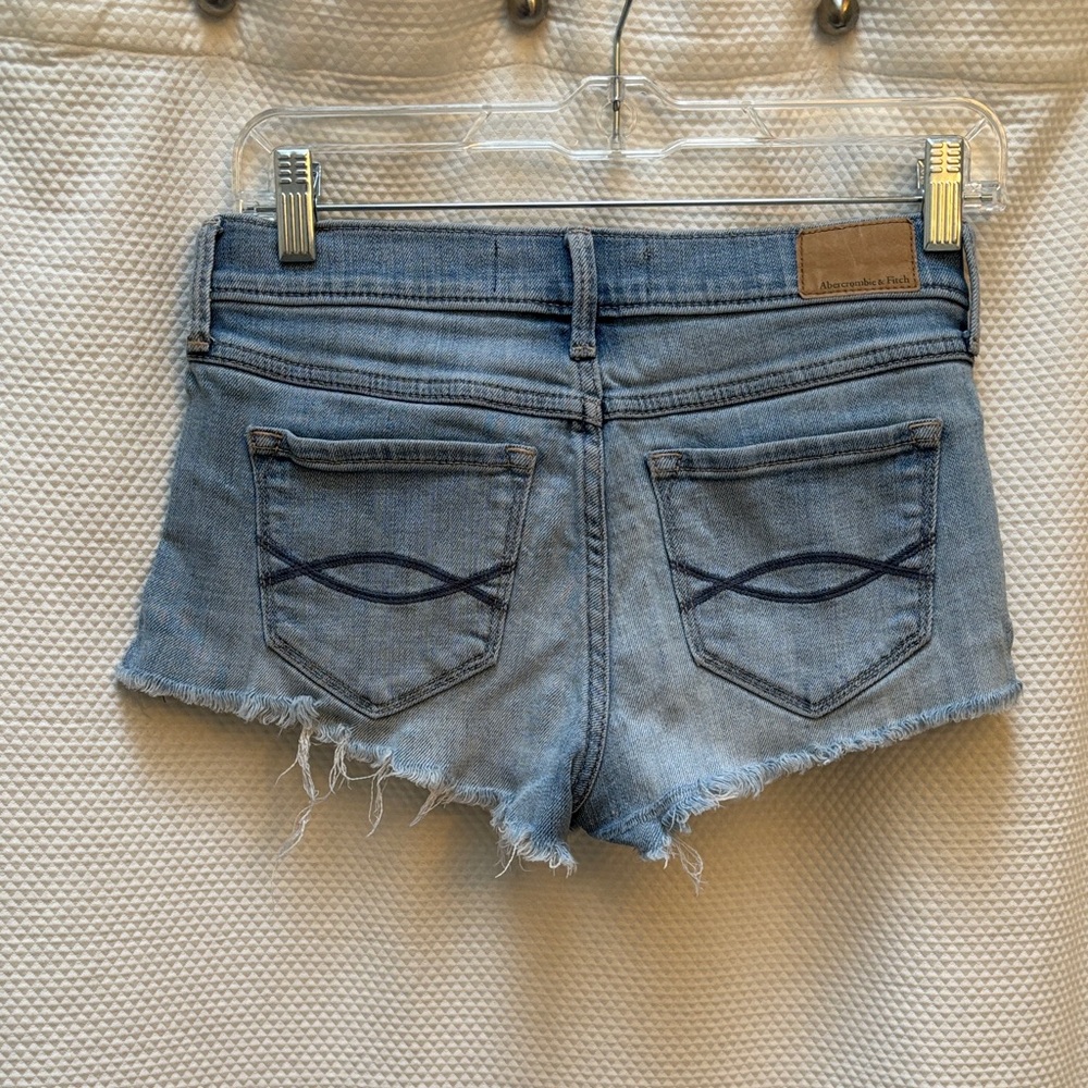 Abercrombie & Fitch Denim Low Rise Shorts - Picture 6 of 6